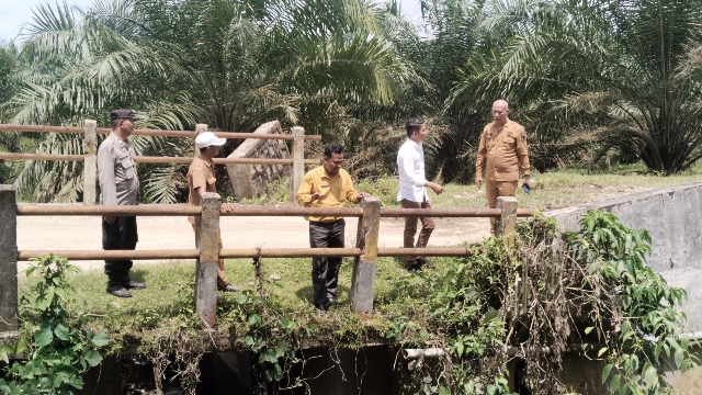 Jembatan Miring di Kebun Balimbingan Jadi Sorotan Anggota DPRD Simalungun, Jefri Saragi Desak Aksi Nyata.