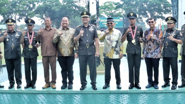 Bupati Simalungun Hadiri Penutupan Dikmaba Inf TNI AD, Tegaskan Awal Pengabdian Prajurit Muda