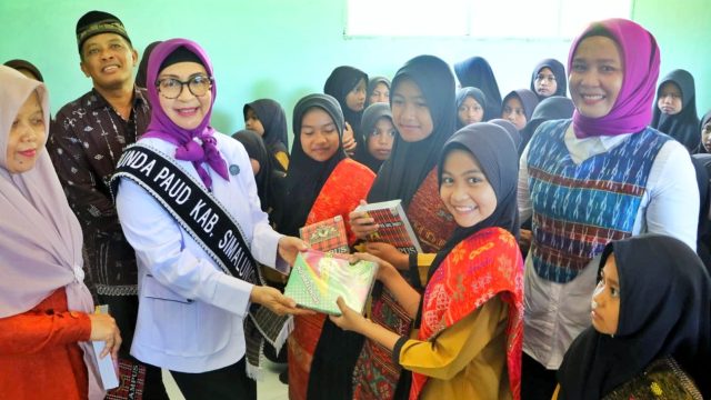 Bunda PAUD Simalungun Tanamkan Pendidikan Karakter Sejak Dini di MIS dan RA Ar-Rahman Panei