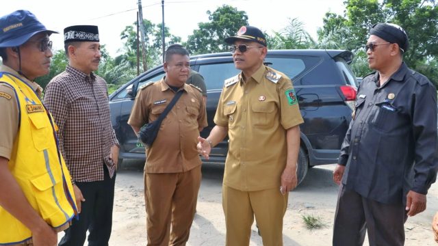 Ruas Jalan Bandar Tinggi–Perbatasan Batu Bara Segera Diperbaiki, Masyarakat Apresiasi Komitmen Bupati Simalungun