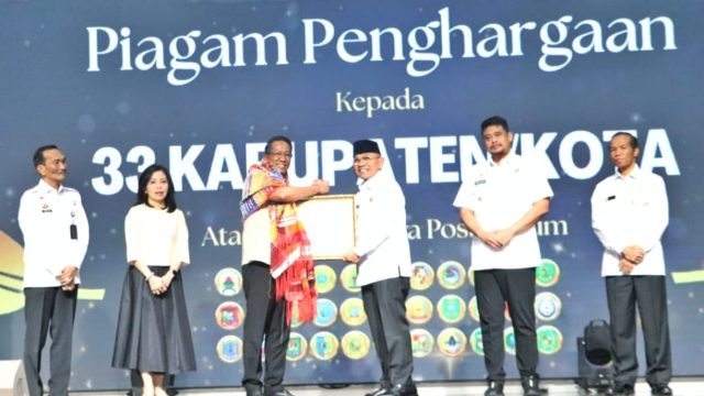 Bupati Simalungun Terima Penghargaan Menteri Hukum RI, Sukses Bentuk 413 Pos Bantuan Hukum Hingga Tingkat Nagori