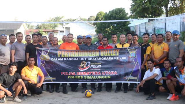 Sambut HUT Bhayangkara ke-80, Kapolres Simalungun Tutup Turnamen Voli Antar Personel, Sat Samapta Raih Juara