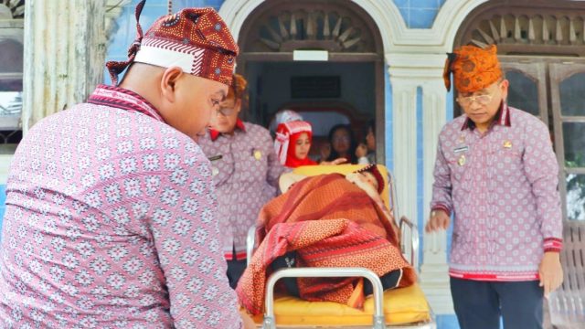 Gerak Cepat Bupati Simalungun, Warga Sakit Tiga Bulan Langsung Dievakuasi ke RSUD