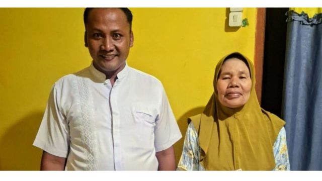 Tangis Bahagia Lantina Sinaga Pecah, Kedermawanan H. Novri Ompusunggu Wujudkan Mimpi Umroh Warga Simalungun