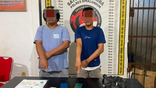 Penggerebekan Senyap Polsek Tanah Jawa Berbuah Hasil, Dua Terduga Pengedar Sabu Ditangkap
