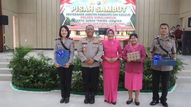 Kapolres Simalungun Pimpin Pisah Sambut Empat Jabatan Strategis, Rotasi Jadi Penyegaran untuk Perkuat Pengabdian