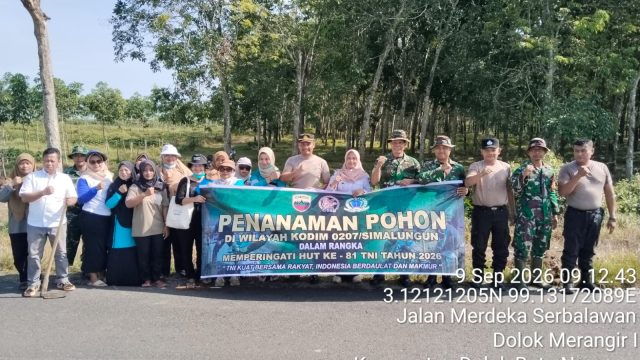 Sambut HUT TNI ke-81, Forkopimca Dolok Batu Nanggar Tanam 300 Pohon di Dolok Merangir I
