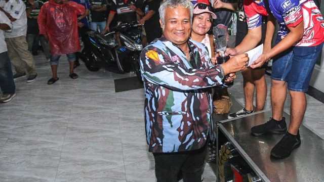 Bravo! Ketua DPD IPK Siantar Serahkan Hadiah Pemenang Road Race 2026
