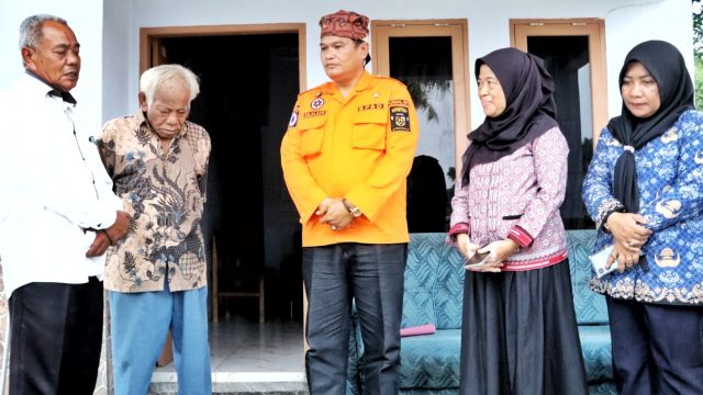 Pemkab Simalungun Salurkan Bantuan bagi Korban Angin Puting Beliung di Nagori Karang Rejo