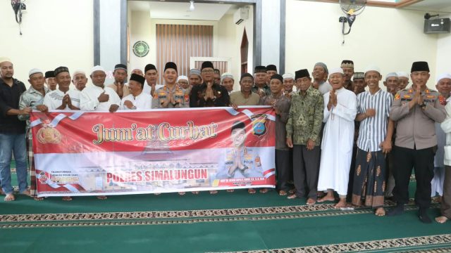 Dengar Curhatan Warga hingga Bagikan 100 Karung Beras, Kapolres Simalungun Sapa Masyarakat Pematang Asilum