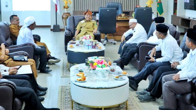 Bupati Simalungun dan MUI Perkuat Sinergi, Hari Santri dan Pengukuhan Pengurus Jadi Bahasan Utama