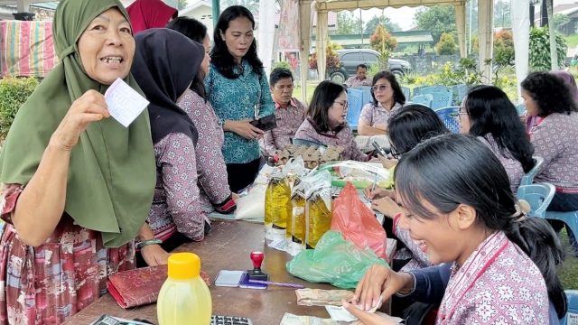 Pasar Murah di Panei Diserbu 400 Pembeli, Pemkab Simalungun Salurkan Ratusan Sak Beras dan Ribuan Liter Minyakita
