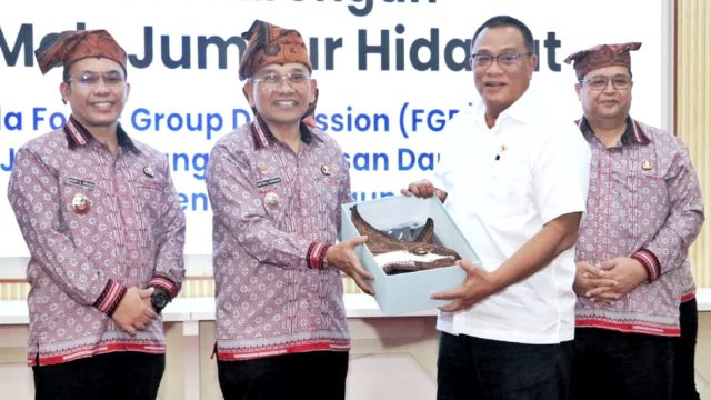 Bupati dan Wakil Bupati Simalungun Sambut Menteri Lingkungan Hidup, Audit Lingkungan Danau Toba Jadi Sorotan